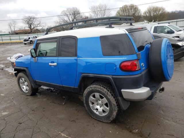 JTEBU11F270007978 - 2007 TOYOTA FJ CRUISER BLUE photo 2