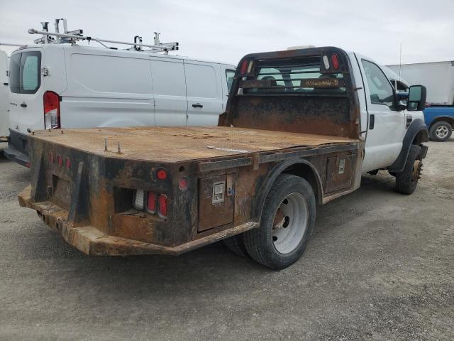 1FDAF57R28EA24525 - 2008 FORD F550 SUPER DUTY WHITE photo 3