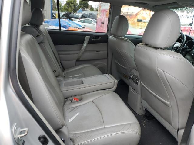 5TDZK3EH6BS041086 - 2011 TOYOTA HIGHLANDER BASE Argent photo 10