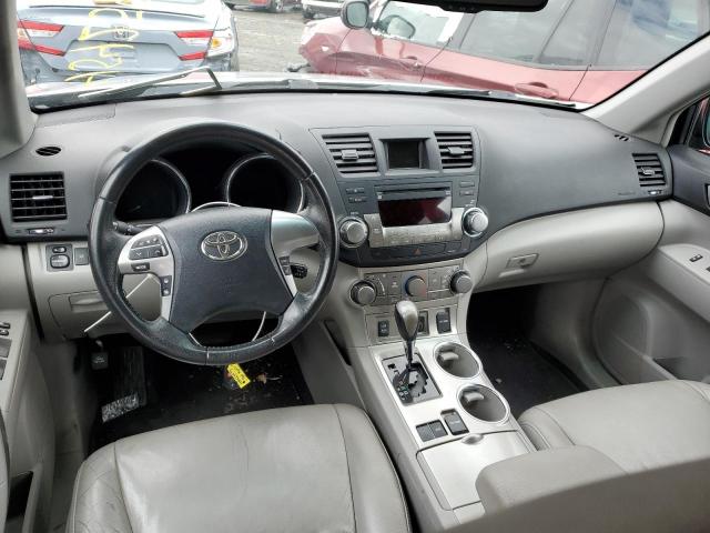 5TDZK3EH6BS041086 - 2011 TOYOTA HIGHLANDER BASE Argent photo 8