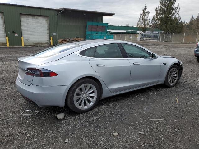 5YJSA1E2XGF175602 - 2016 TESLA MODEL S 银色 照片 3
