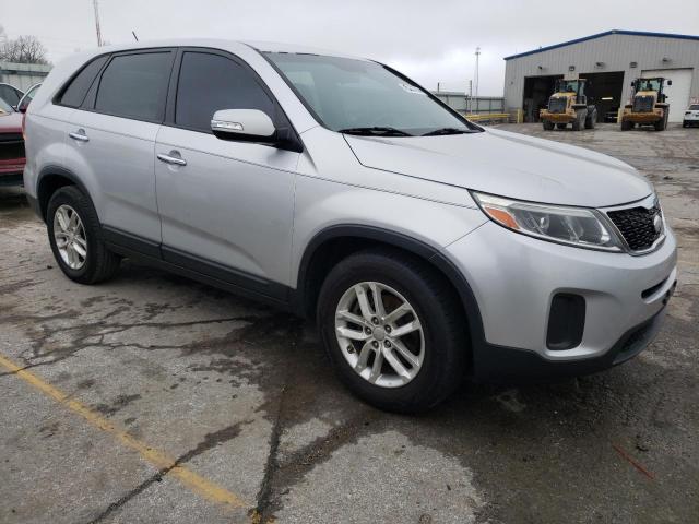 5XYKT3A63FG557721 - 2015 KIA SORENTO LX SILVER photo 4