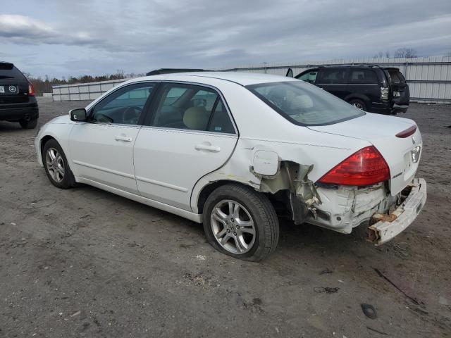 1HGCM56767A039832 - 2007 HONDA ACCORD EX WHITE photo 2