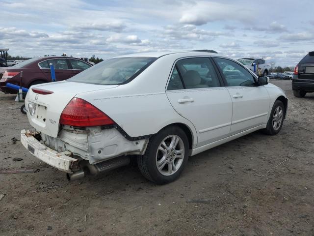 1HGCM56767A039832 - 2007 HONDA ACCORD EX WHITE photo 3