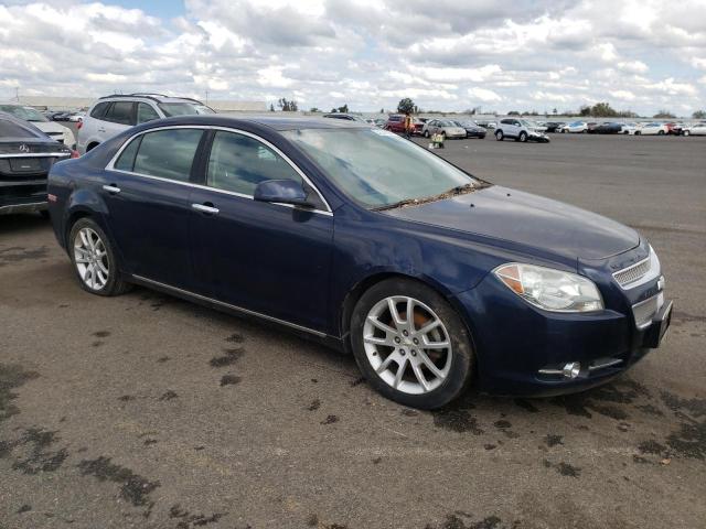1G1ZE5E19BF377586 - 2011 CHEVROLET MALIBU LTZ ლურჯი ფოტო 4