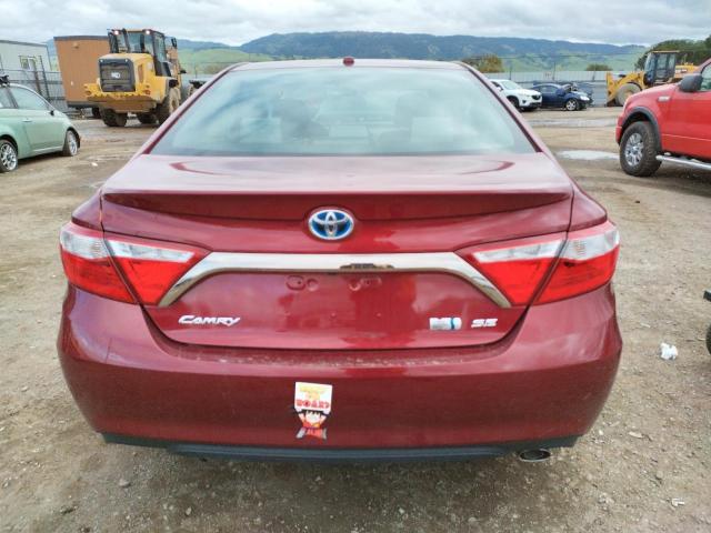 4T1BD1FK5HU221279 - 2017 TOYOTA CAMRY HYBRID RED photo 6