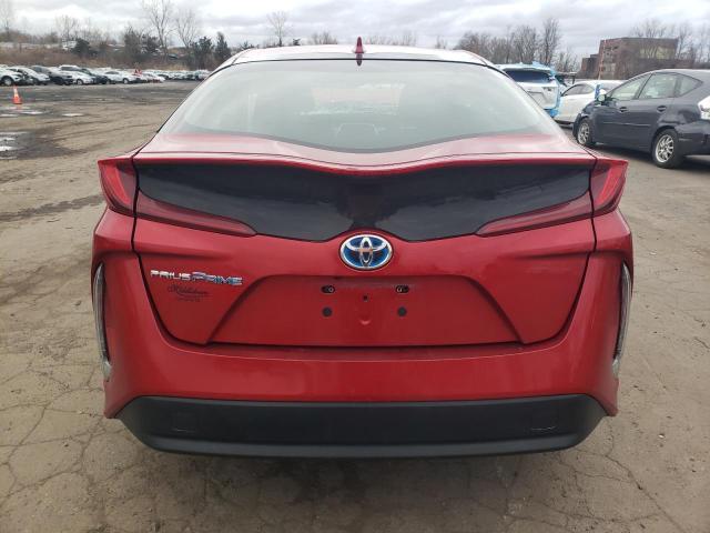 JTDKARFP0J3099031 - 2018 TOYOTA PRIUS PRIM RED photo 6