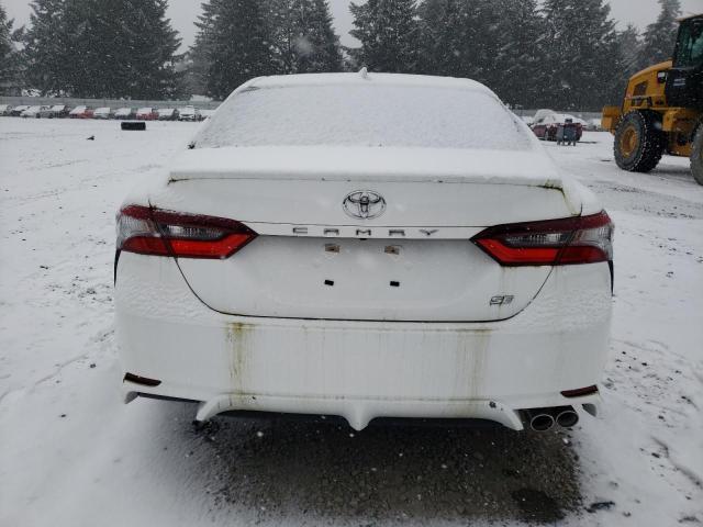 4T1G11AK4PU720921 - 2023 TOYOTA CAMRY SE NIGHT SHADE WHITE photo 6
