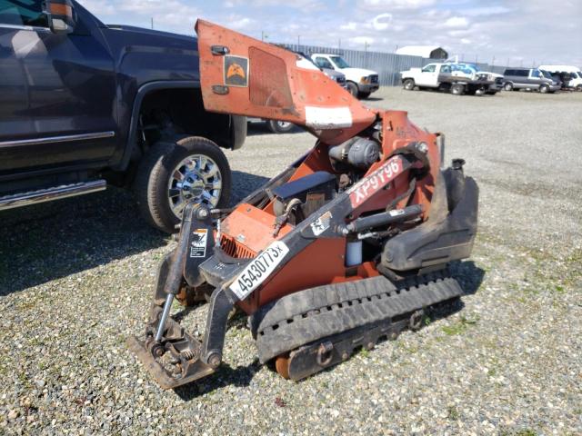 CMWSK650VC0002494 - 2012 DITCH WITCH WITCH ORANGE photo 2