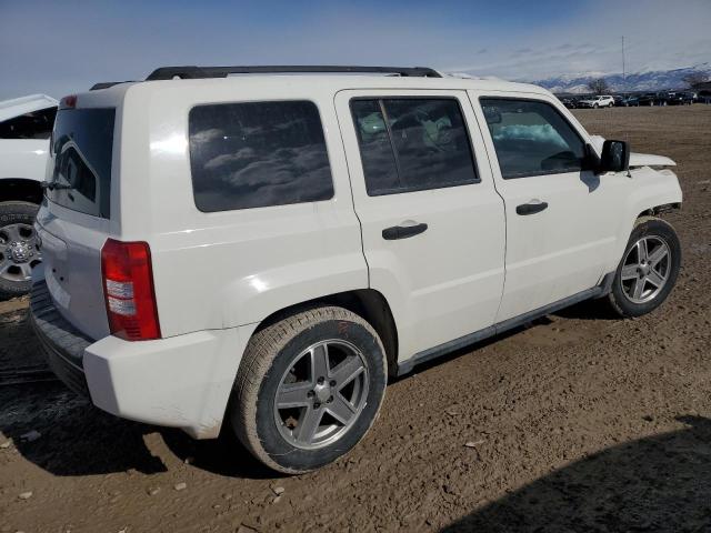 1J8FF48W98D541196 - 2008 JEEP PATRIOT LIMITED WHITE photo 3