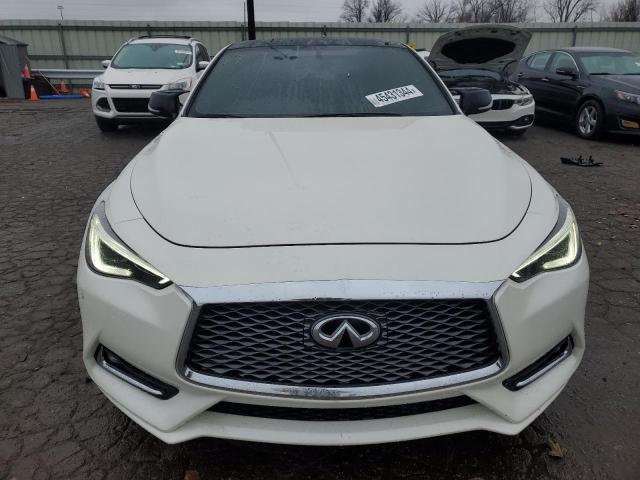 JN1EV7ELXJM390881 - 2018 INFINITI Q60 LUXE 300 WHITE photo 5