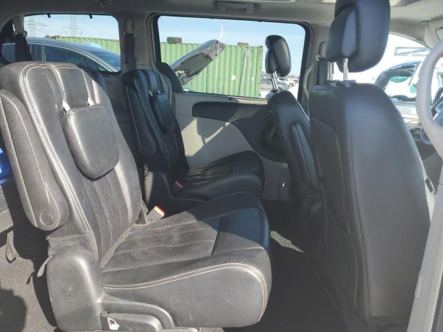 2C4RC1CG0ER460379 - 2014 CHRYSLER TOWN & COU TOURING L TAN photo 11