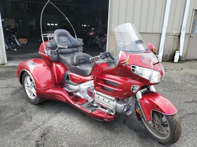 1HFSC47054A307229 - 2004 HONDA GL1800 MAROON photo 1