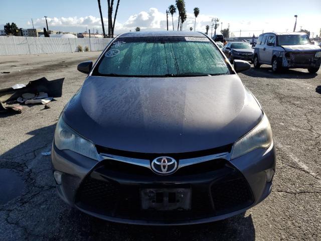 4T1BF1FK7FU070064 - 2015 TOYOTA CAMRY LE GRAY photo 5