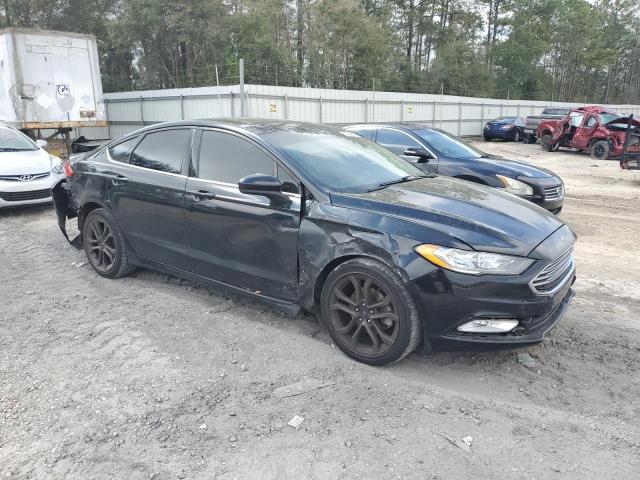 3FA6P0HDXJR259034 - 2018 FORD FUSION SE BLACK photo 4