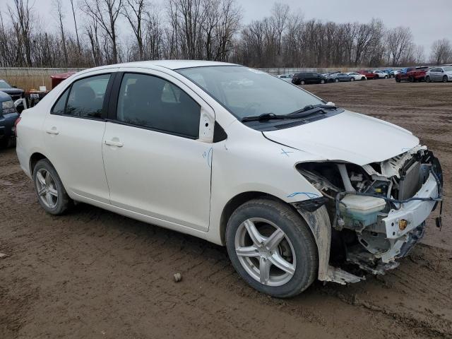 JTDBT4K34B1405581 - 2011 TOYOTA YARIS WHITE photo 4