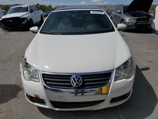 WVWFA71FX9V021859 - 2009 VOLKSWAGEN EOS LUX WHITE photo 5