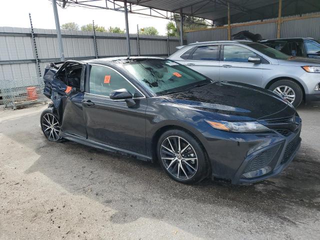 4T1G11AK6RU233318 - 2024 TOYOTA CAMRY SE NIGHT SHADE BLACK photo 4