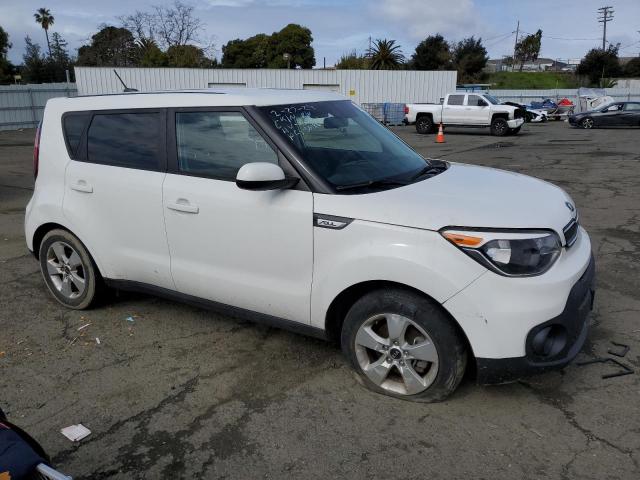 KNDJN2A20H7460022 - 2017 KIA SOUL WHITE photo 4