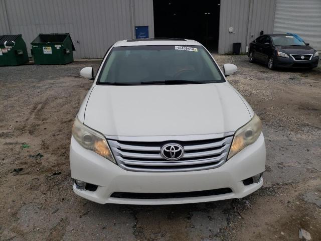 4T1BK3DB6BU379447 - 2011 TOYOTA AVALON BASE WHITE photo 5