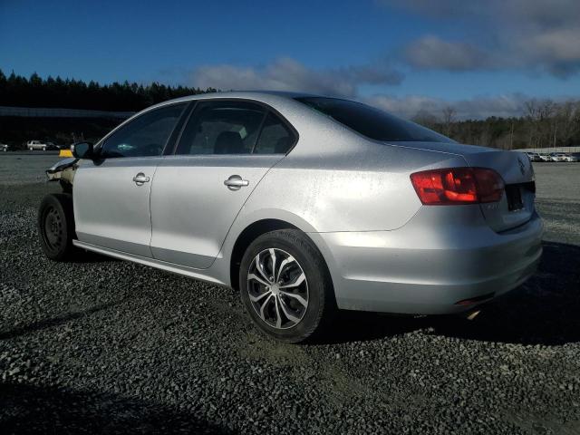 3VWDP7AJ4DM354181 - 2013 VOLKSWAGEN JETTA SE SILVER photo 2