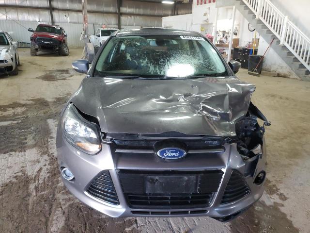 1FAHP3N23CL463897 - 2012 FORD FOCUS TITANIUM GRAY photo 5