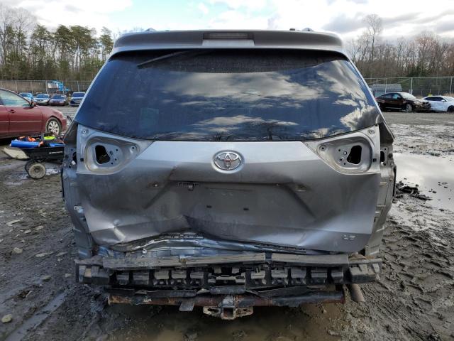 5TDKK3DC4DS337119 - 2013 TOYOTA SIENNA LE SILVER photo 6