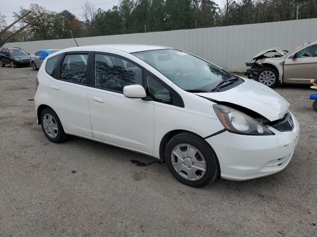 JHMGE8H30DC061736 - 2013 HONDA FIT WHITE photo 4