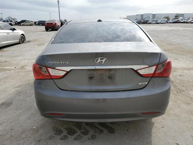 5NPEC4AC8DH626823 - 2013 HYUNDAI SONATA SE GRAY photo 6