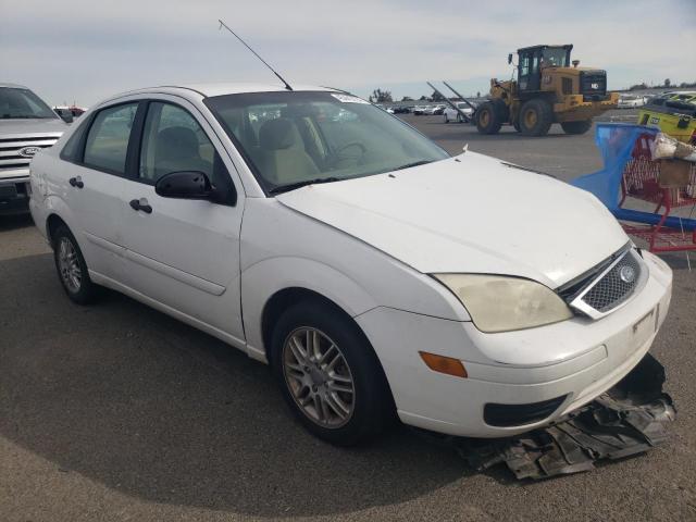 1FAFP34N36W194290 - 2006 FORD FOCUS ZX4 WHITE photo 4