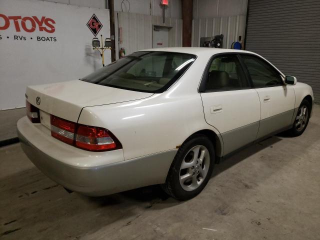 JT8BF28G010290602 - 2001 LEXUS ES 300 WHITE photo 3