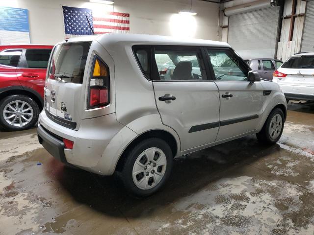 KNDJT2A11B7308867 - 2011 KIA SOUL SILVER photo 3