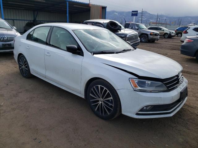 3VWD17AJ5GM217627 - 2016 VOLKSWAGEN JETTA SPORT WHITE photo 4