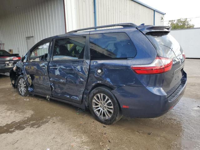 5TDYZ3DC0KS019288 - 2019 TOYOTA SIENNA XLE BLUE photo 2