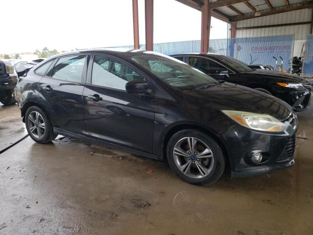 1FAHP3F28CL420199 - 2012 FORD FOCUS SE BLACK photo 4