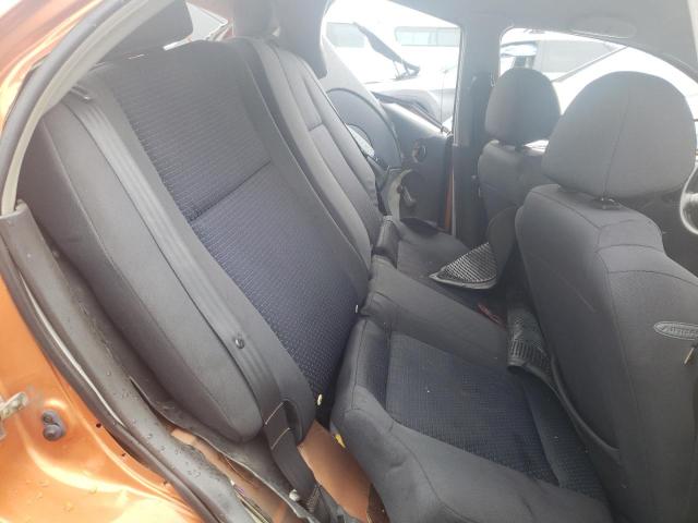 KL1TD56676B621430 - 2006 CHEVROLET AVEO BASE ORANGE photo 10