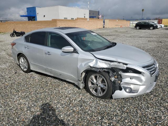 1N4AL3AP3EC320076 - 2014 NISSAN ALTIMA 2.5 SILVER photo 4