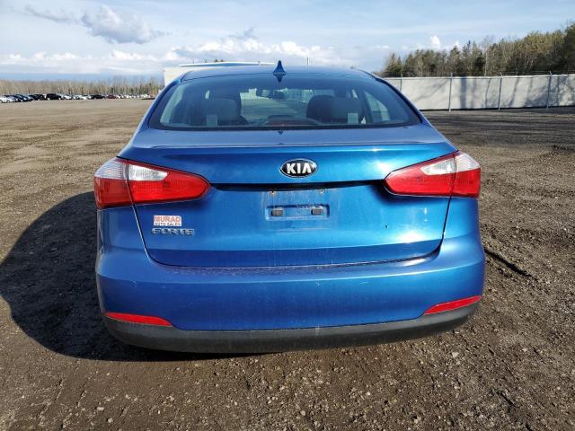 KNAFK4A61F5300914 - 2015 KIA FORTE LX BLUE photo 6