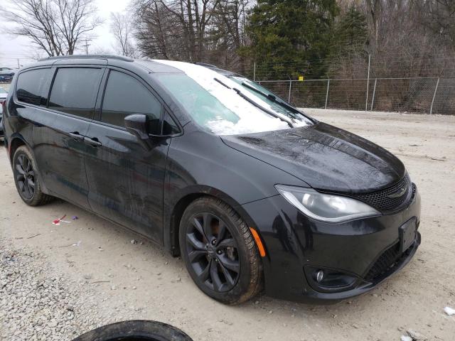 2C4RC1EG6JR168209 - 2018 CHRYSLER PACIFICA TOURING L PLUS BLACK photo 4