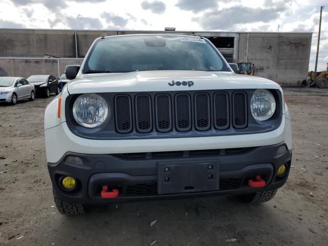 ZACCJBCT8GPD35684 - 2016 JEEP RENEGADE TRAILHAWK WHITE photo 5