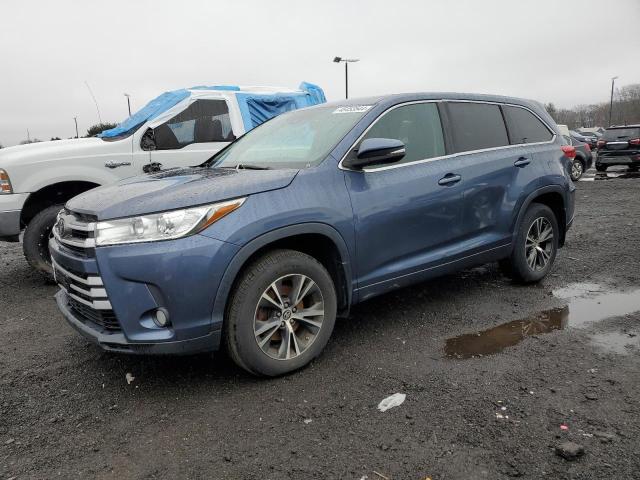 5TDBZRFH0HS413383 - 2017 TOYOTA HIGHLANDER LE BLUE photo 1