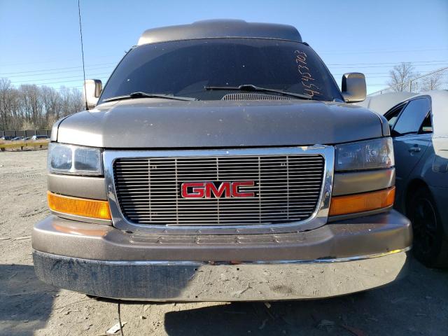 1GDFG15T051218127 - 2005 GMC SAVANA RV G1500 GOLD photo 5