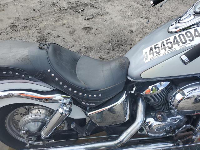 JH2RC44611K503179 - 2001 HONDA VT750 CD2 TWO TONE photo 5