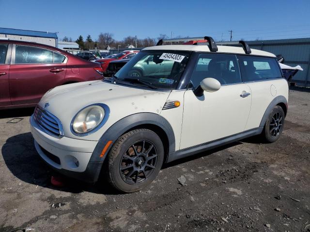 WMWML33579TP98586 - 2009 MINI COOPER CLUBMAN WHITE photo 1