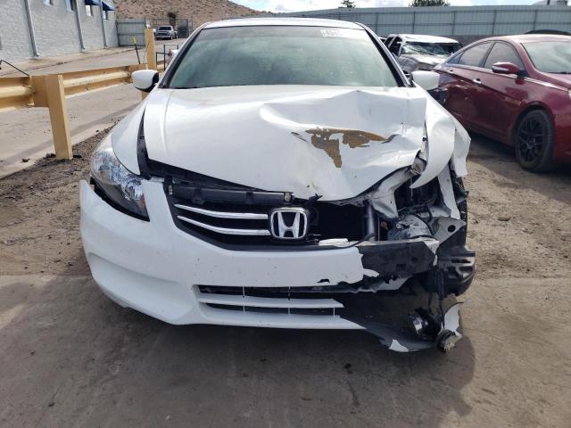 1HGCP2F43CA219355 - 2012 HONDA ACCORD LXP WHITE photo 5