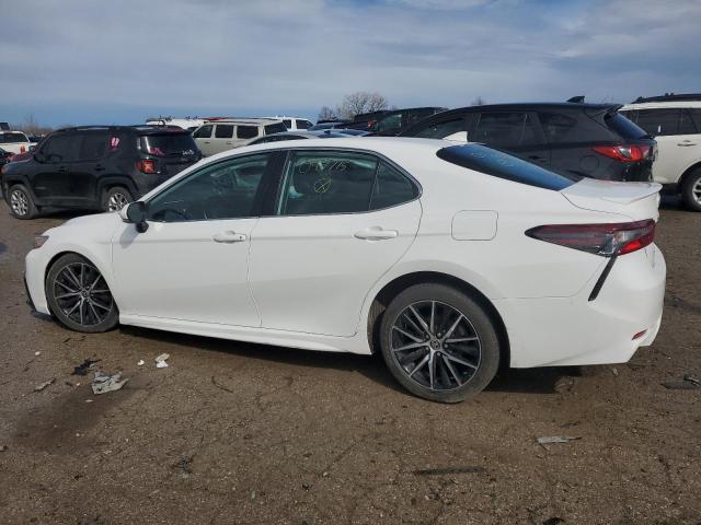 4T1T11BK0PU097715 - 2023 TOYOTA CAMRY SE NIGHT SHADE WHITE photo 2