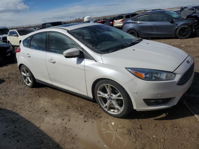 1FADP3N27FL249031 - 2015 FORD FOCUS TITANIUM WHITE photo 4