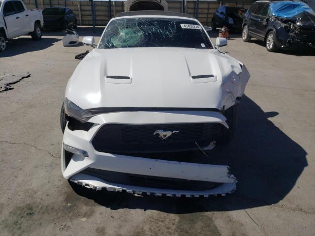 1FATP8UH4J5143020 - 2018 FORD MUSTANG WHITE photo 5