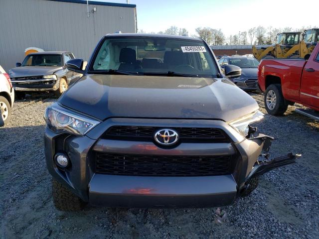 JTEBU5JR1J5548130 - 2018 TOYOTA 4RUNNER SR5/SR5 PREMIUM GRAY photo 5