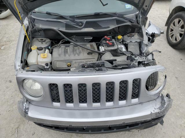 1C4NJPFB7HD183924 - 2017 JEEP PATRIOT LATITUDE GRAY photo 11